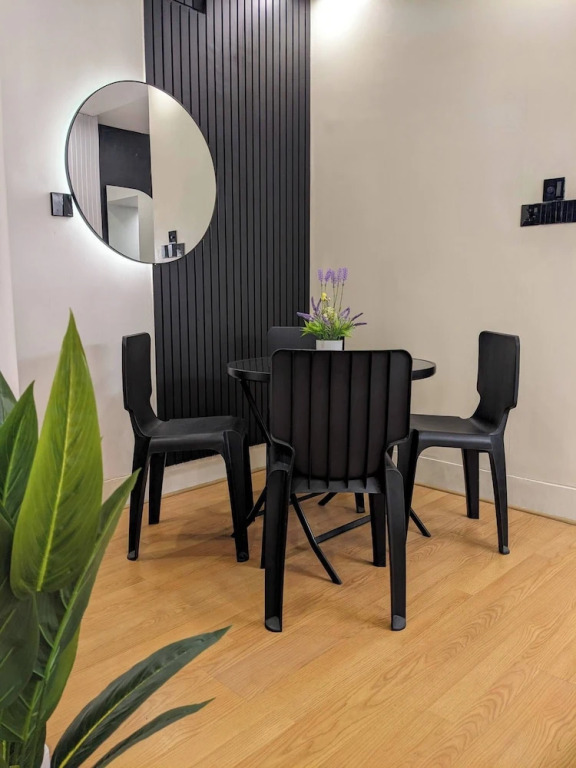 Minimalist Apt at DAC Intl Airport Msg to Avail Special Offer for Flight Catcher