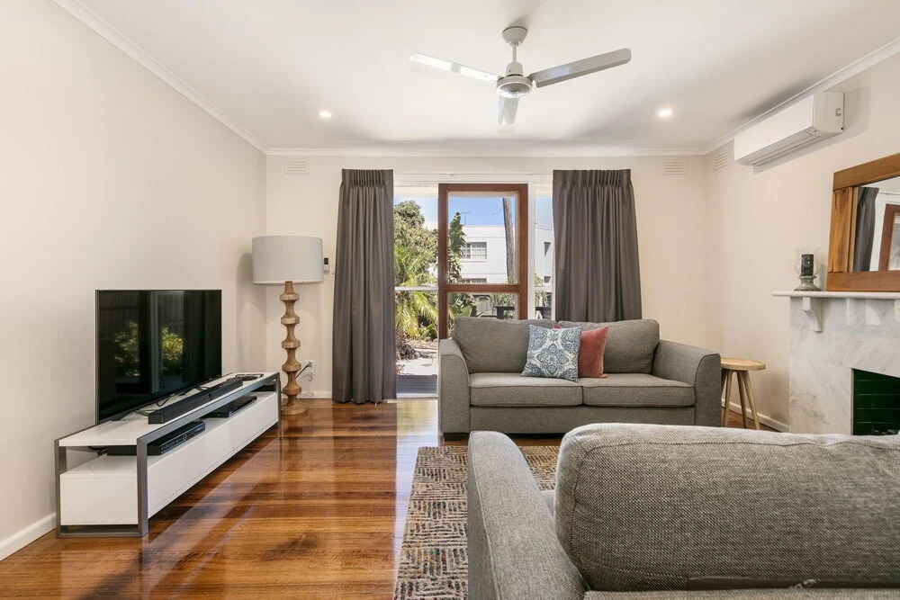 Boutique Stays - Sandy Breeze 1