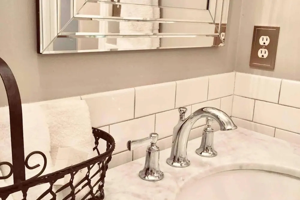 Elegant Crofton Ranch