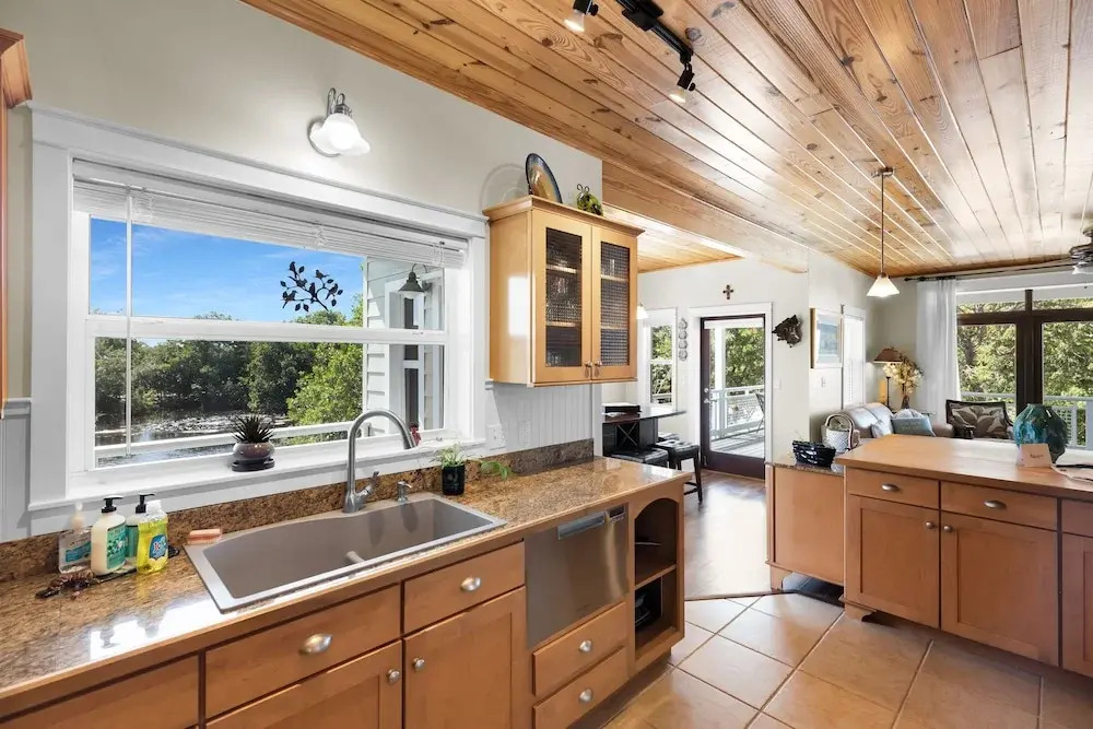 Beautiful Home Located In Venetian Shores Neighborhood 2 Bedroom Home by RedAwning