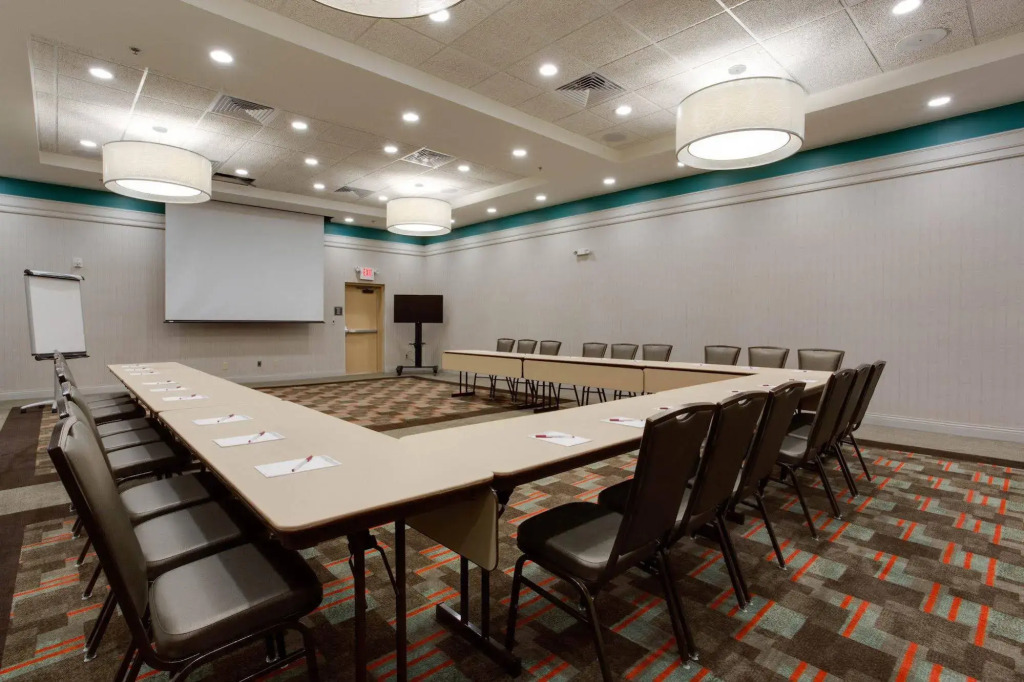 Drury Inn & Suites Charlotte Arrowood