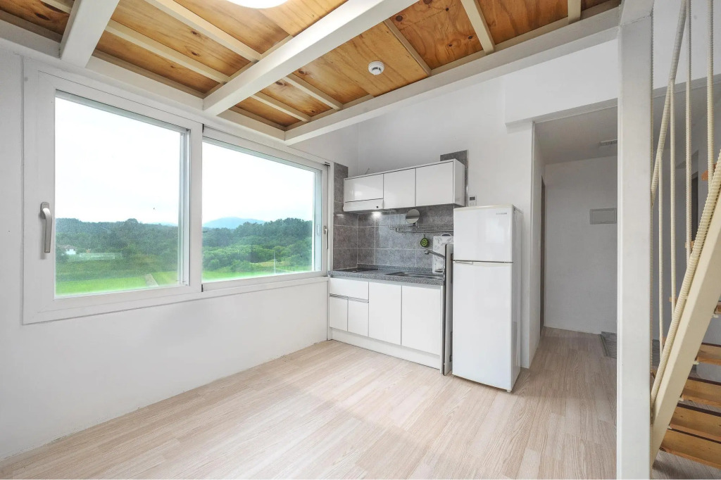 Yangyang Slowstay Pension