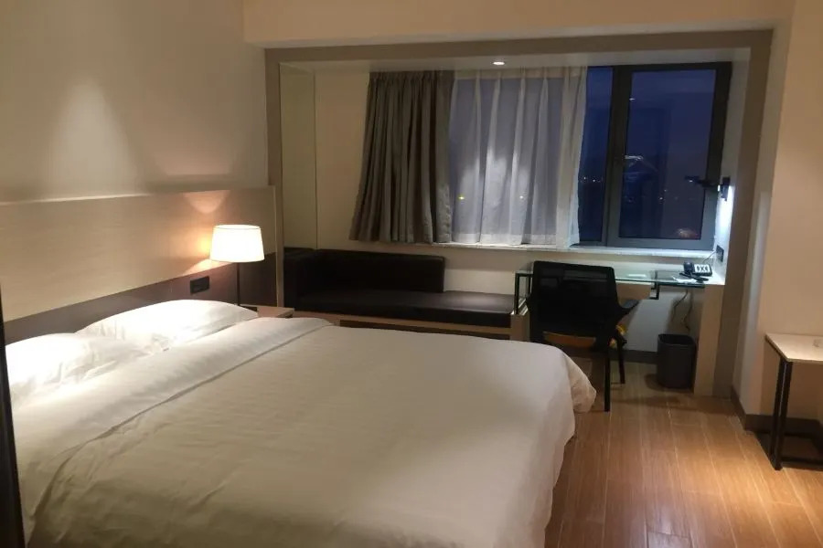 Yes Inn