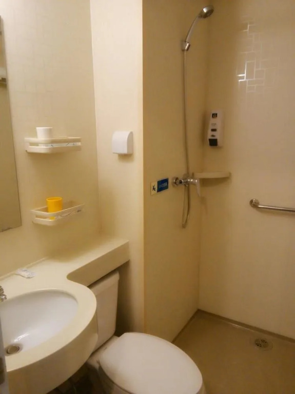 Eaka 365 Hotel
