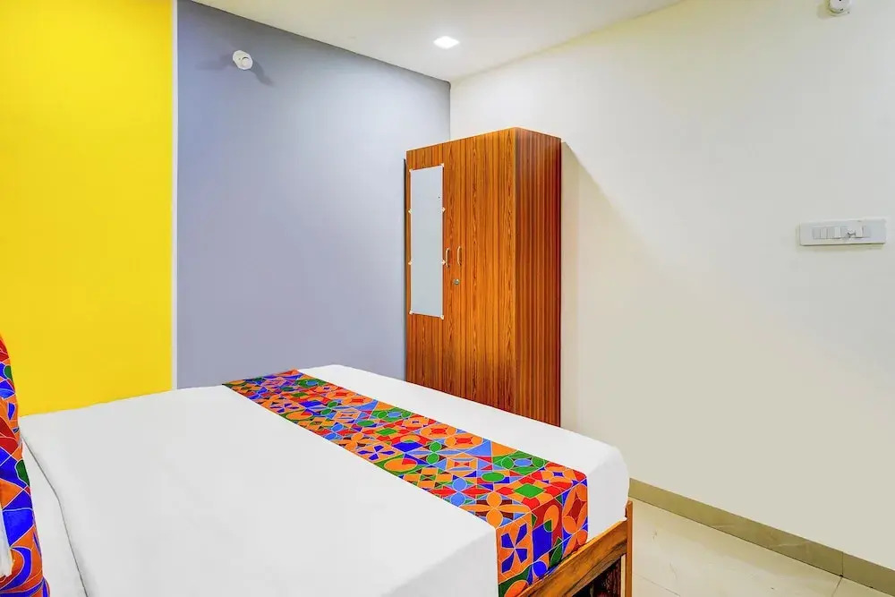 FabHotel R3 Atmos - Near Hitech Exibition Centre, Hitech City