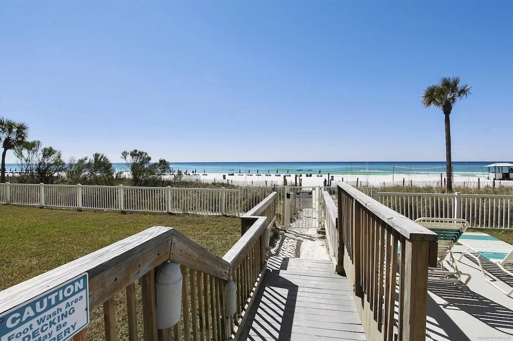 Long Beach Tower 3, #1303 - Completely Renovated 2 Bedroom . 2 Condo by RedAwning