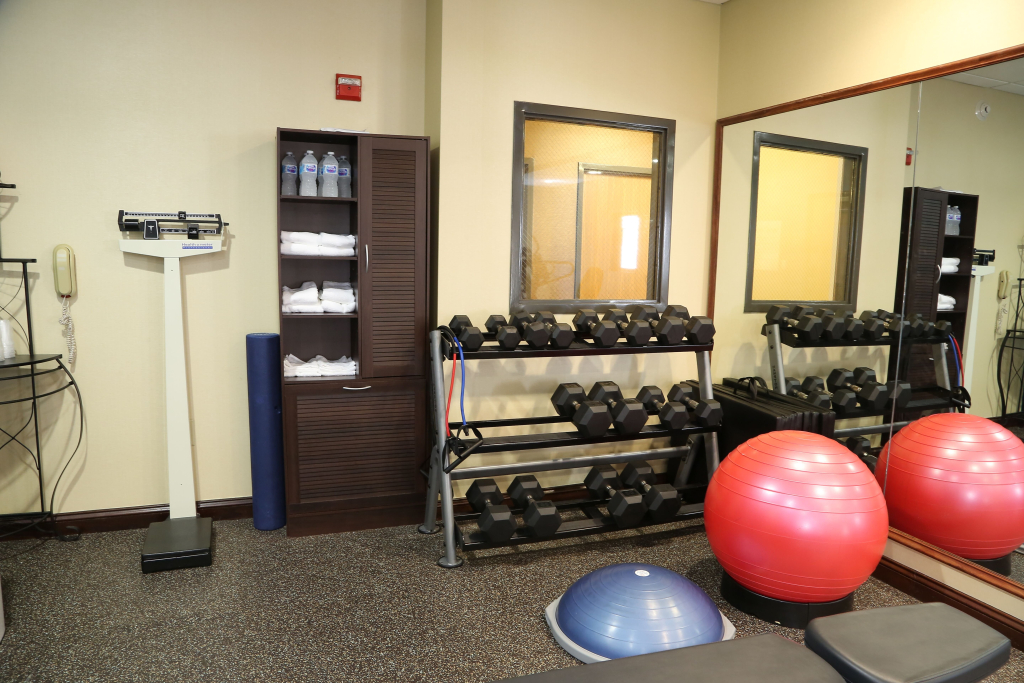 Holiday Inn Express Hotel & Suites Cleveland by IHG