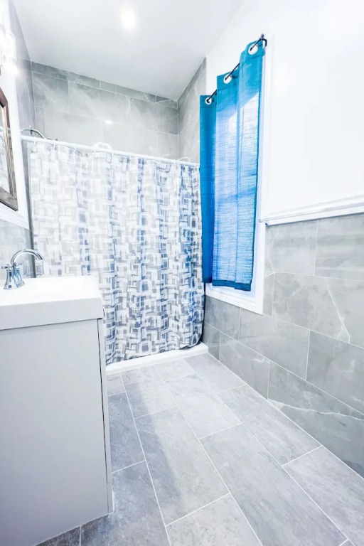 Perfect 6BR Stay Near Niagara Falls & Attractions