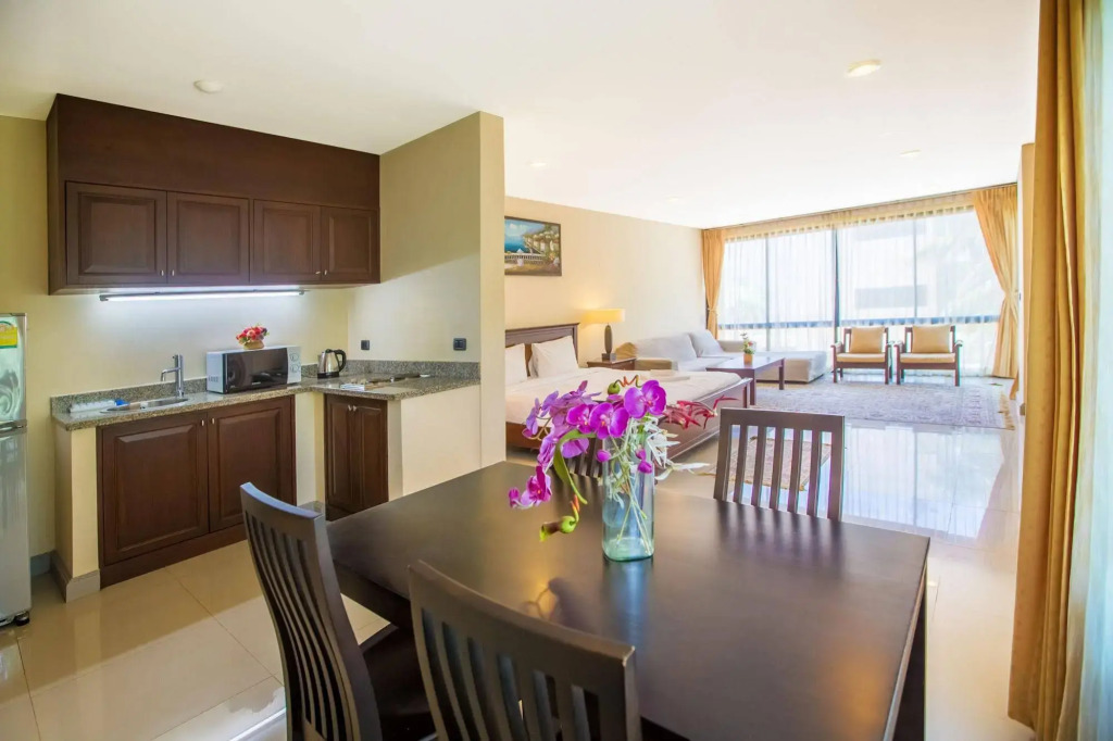 Avanta Condominium