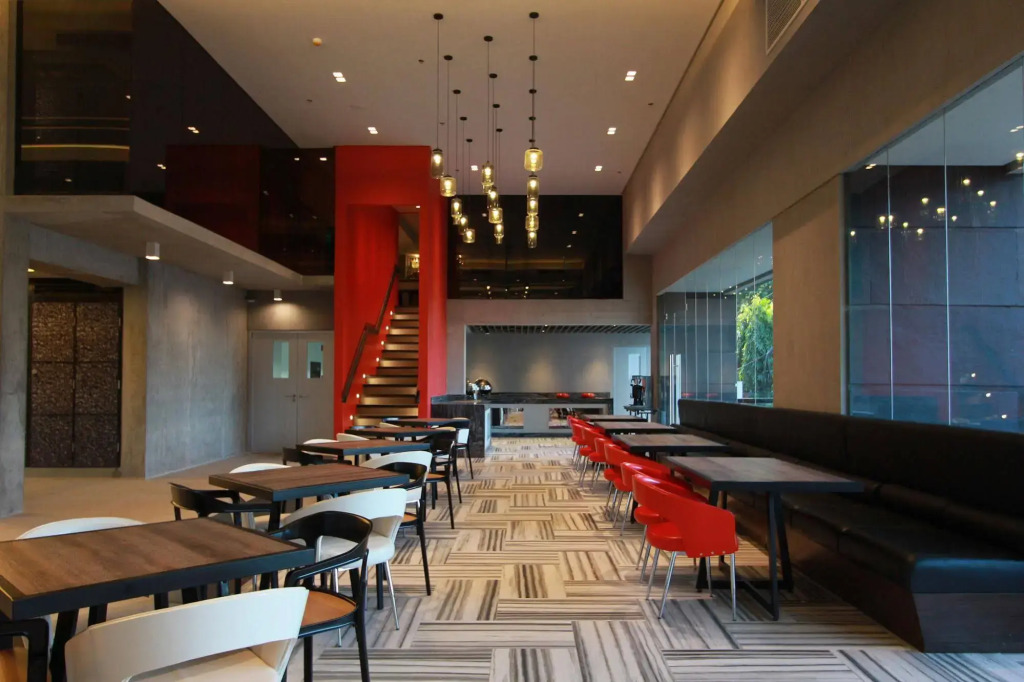 The B Hotel Quezon City