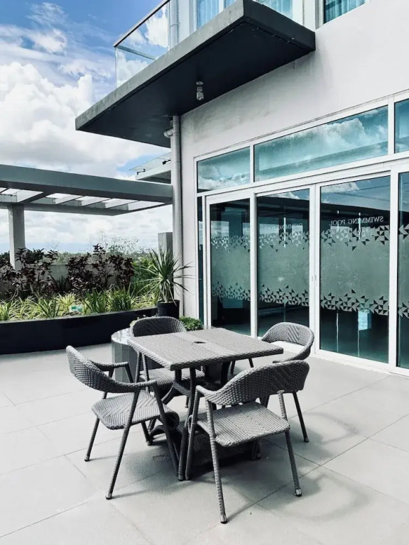 King Studio with Grand Views