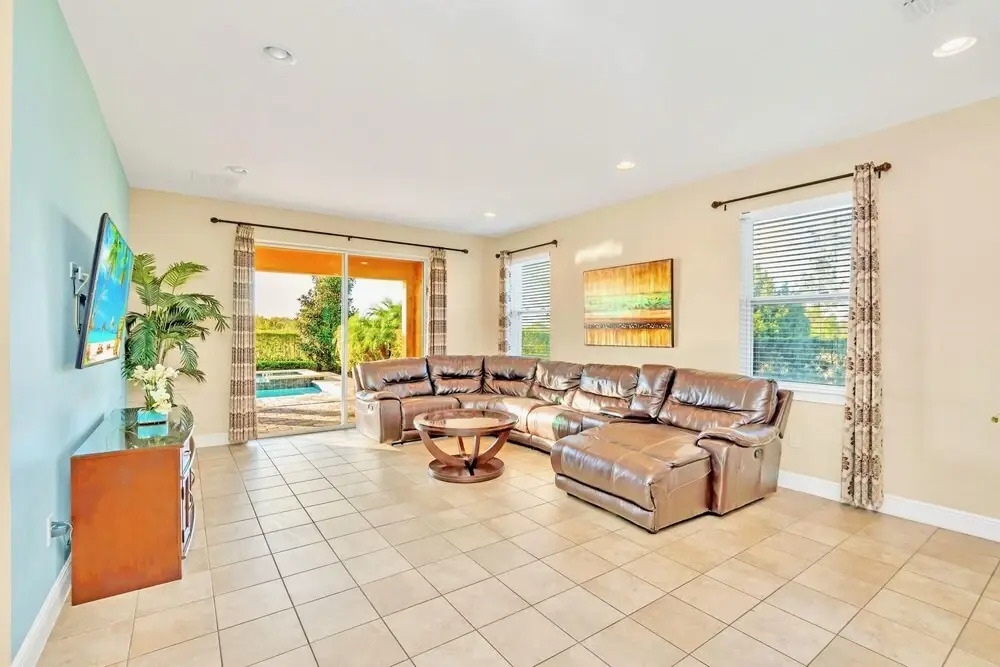 10br Luxury Mansion w Private Pool Netflix
