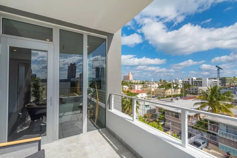 Gorgeous 2 Bedroom apt in South Beach