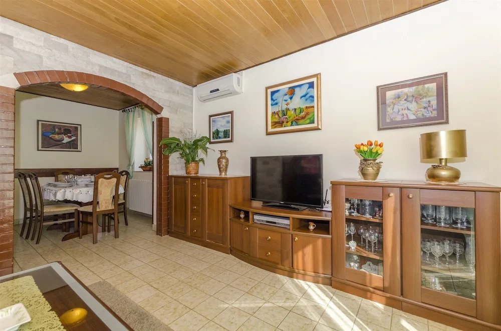 Apartments Ljiljana