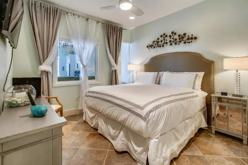 Blue Lagoon by Ryson Vacation Rentals