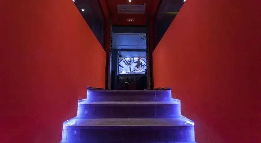 Business Hotel