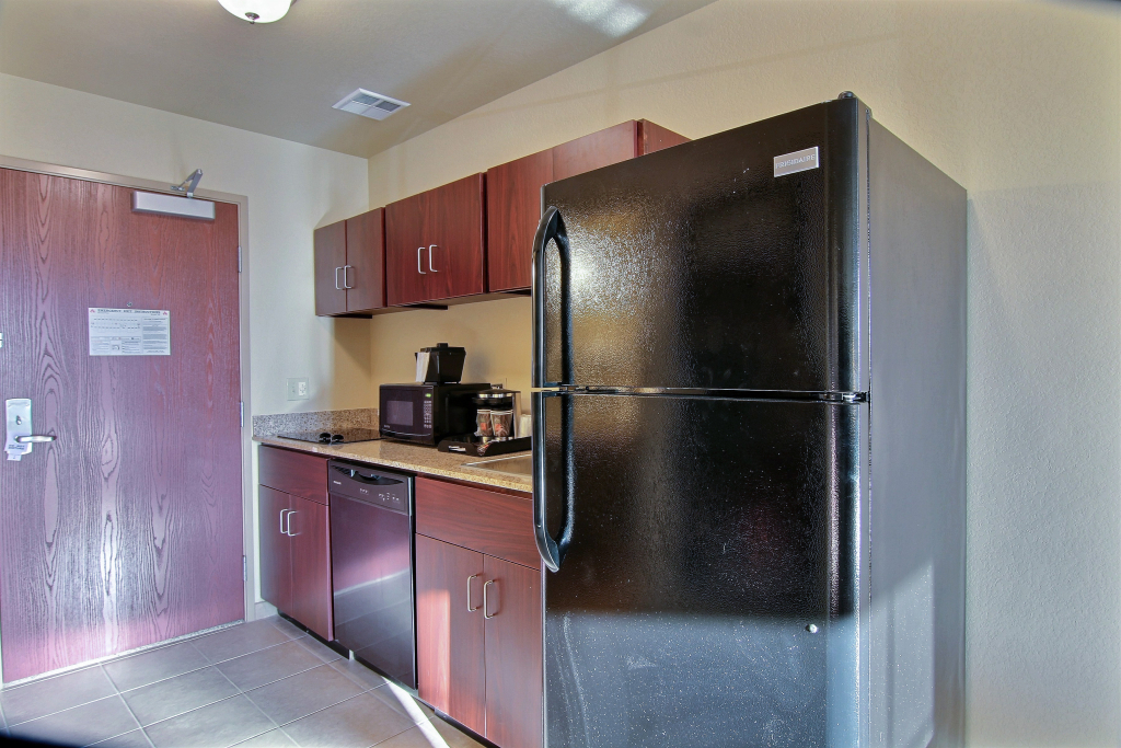 Cobblestone Hotel & Suites - Beulah