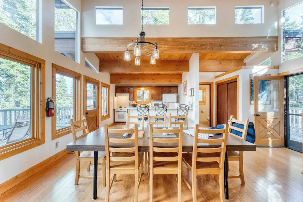 Lake + Beach Access, Pool, Tennis Walk to Chambers Tahoe Timber by Avantstay