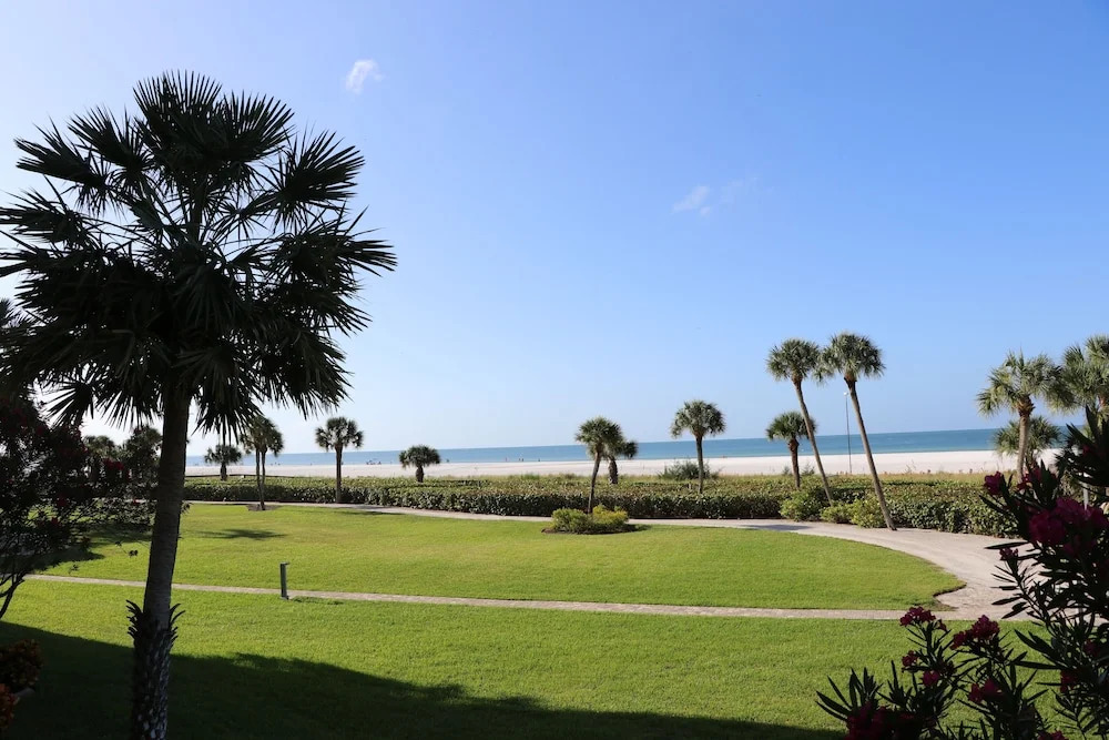 Gulf And Bay Club- F105 Beautiful Unit And Great Location! 2 Bedroom Condo
