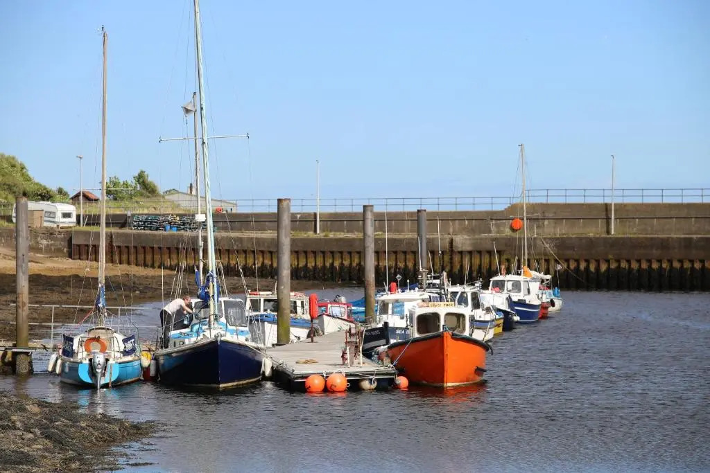 2 Harbour Row