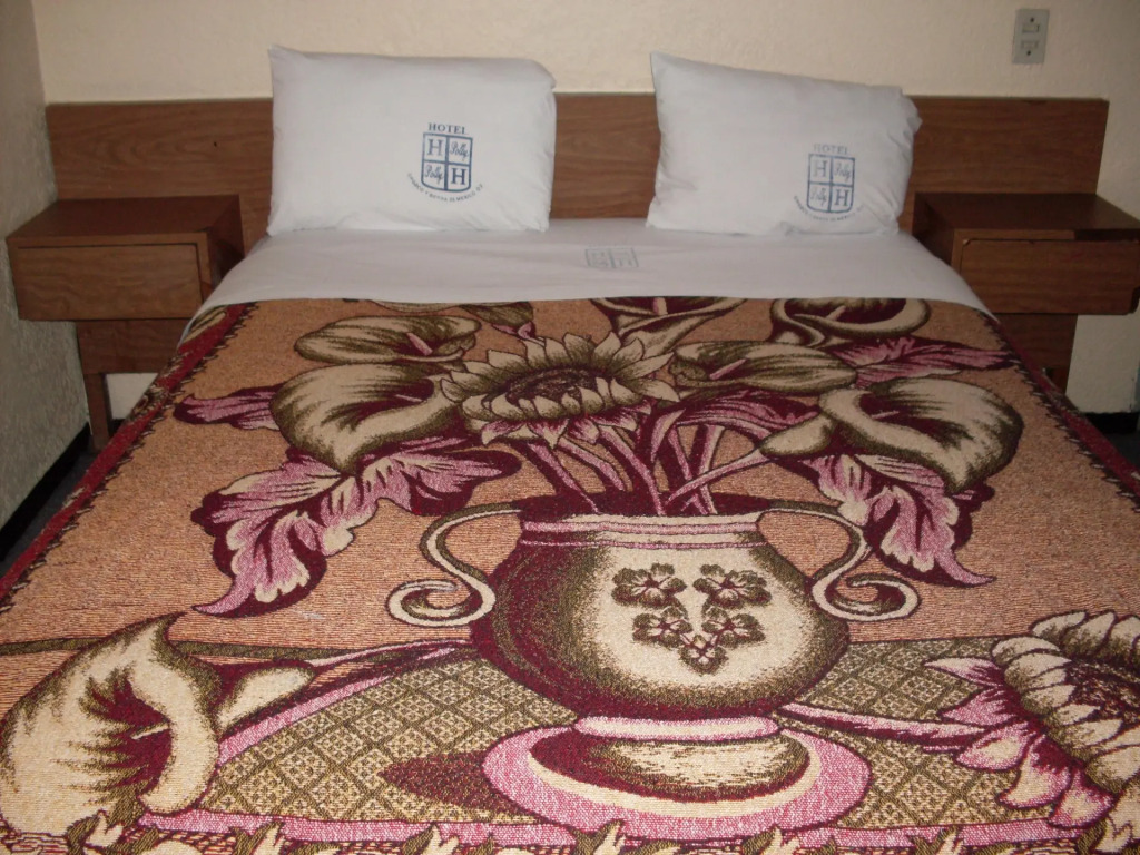 Hotel polly