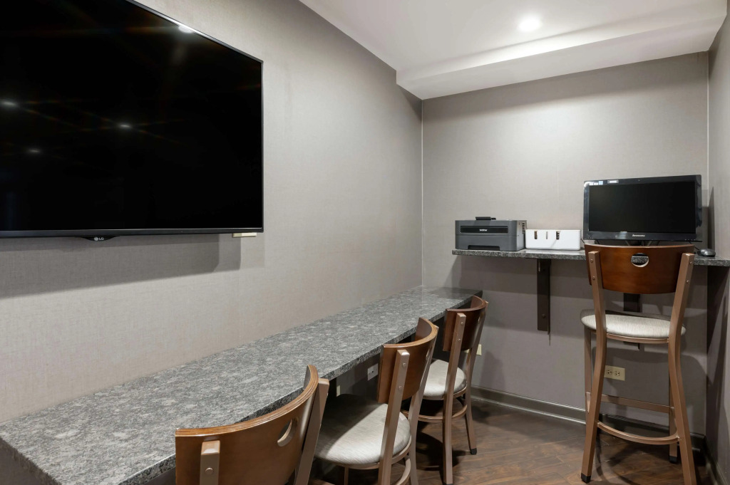 Best Western University Inn at Valparaiso