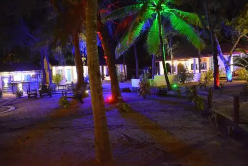 Tsunami beach hotel arugambay