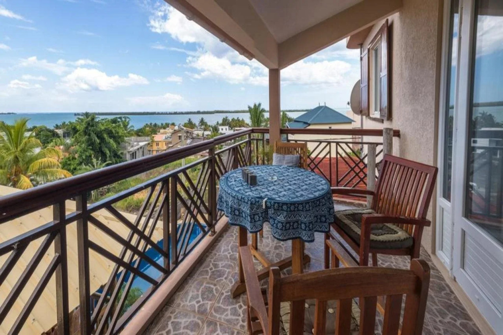 Sunset Villa