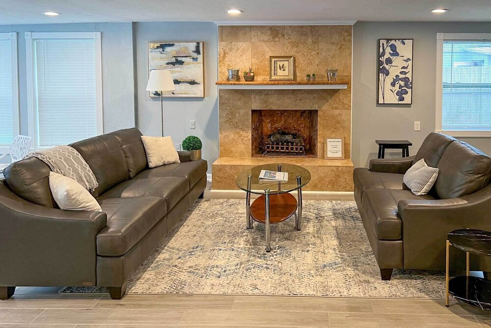 Renovated Port Richey Oasis w/ Lanai + Grill!
