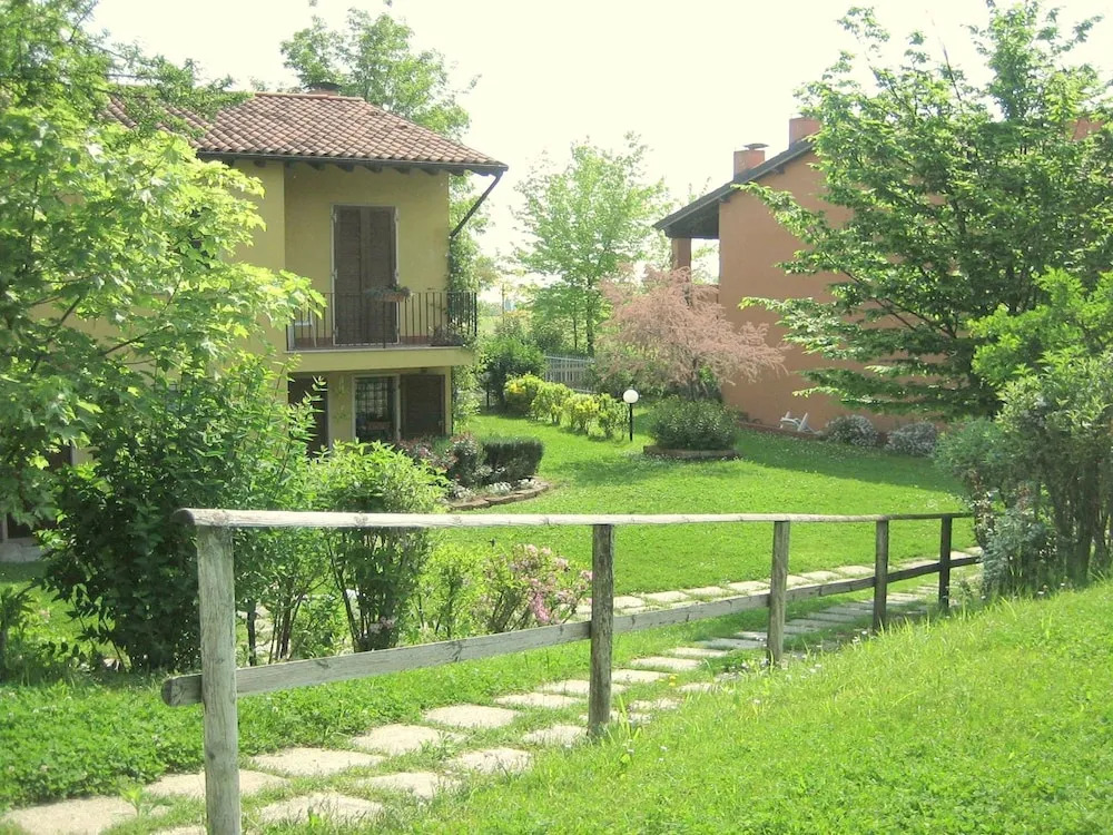 Beautiful Apartment With Scenery Near Lake Garda
