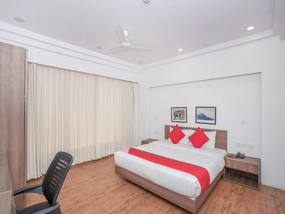 OYO 1350 Hotel Sherwood Suites-2