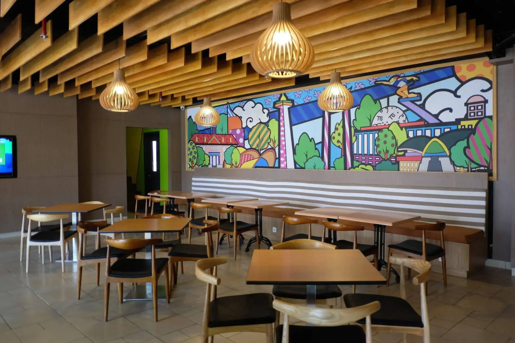 MaxOne Hotels at Pemuda