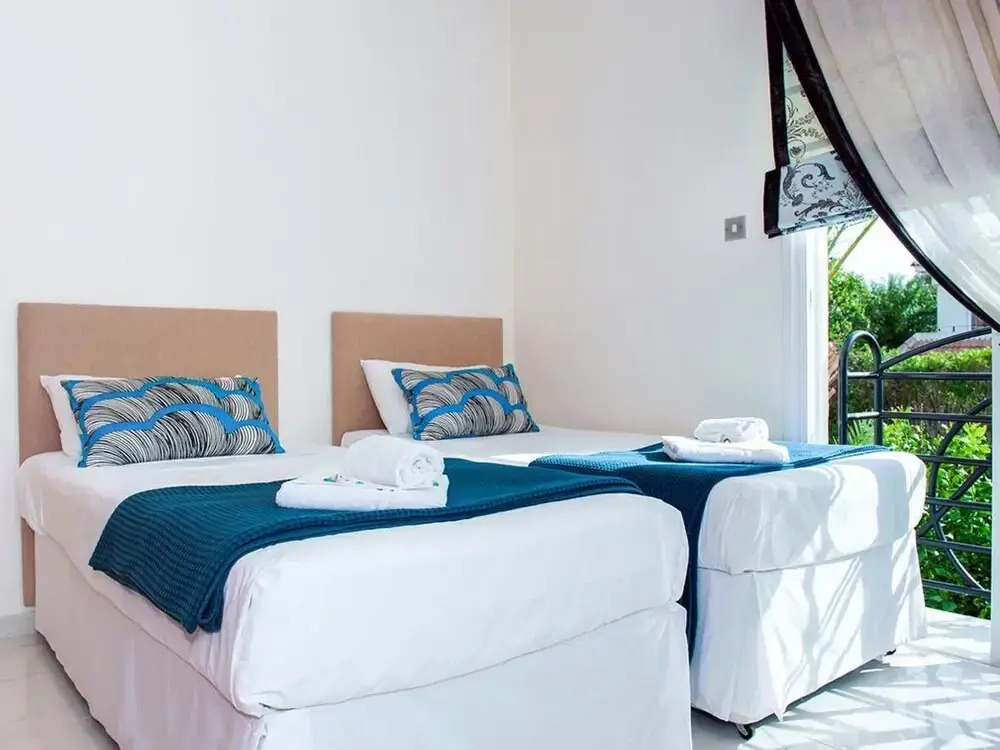 Villa Oceania - Beachfront