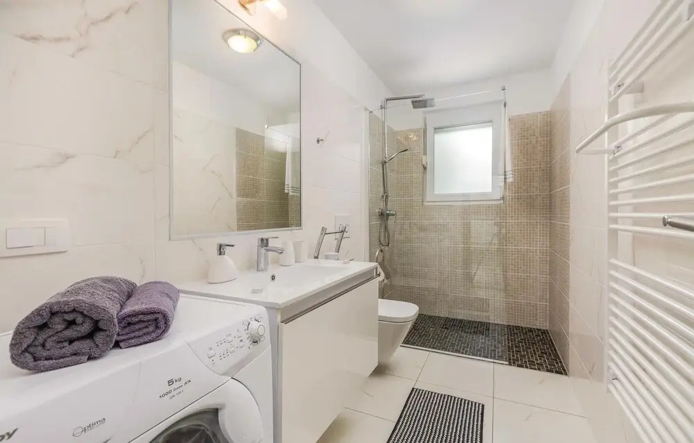 Awesome Home in Nedescina With Wifi and 5 Bedrooms