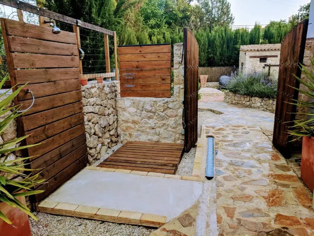 Country villa guest suite & private pool