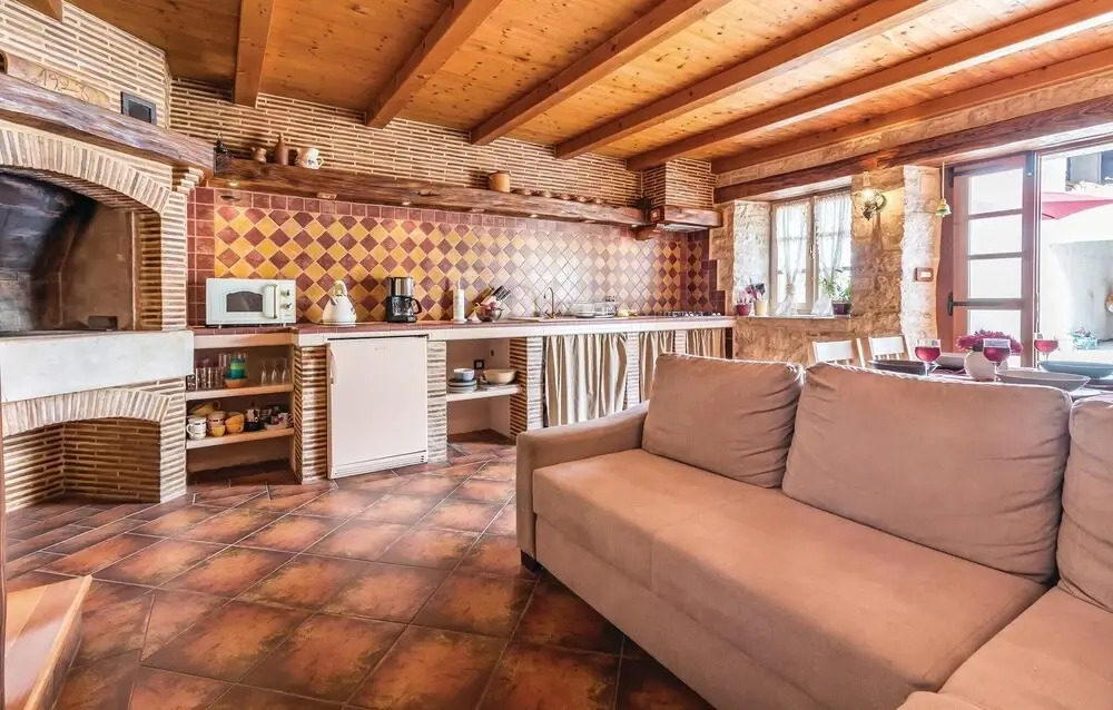 Beautiful Home in Marcana With Wifi and 2 Bedrooms