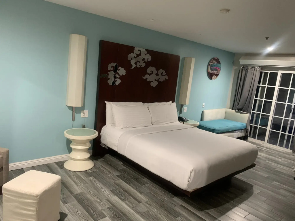 Wave Hotel Manhattan Beach