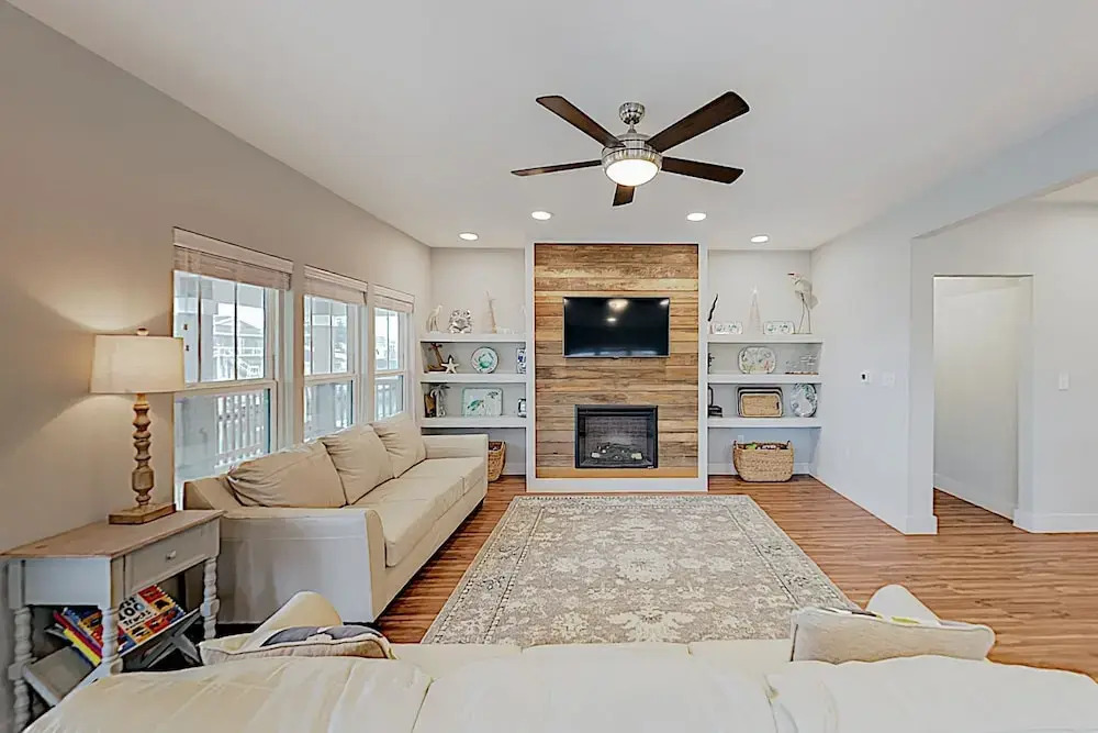 New Listing! Brand-new Canal-side W/ Deck 3 Bedroom Home