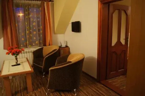Willa Pod Dębami - BASEN, SALA ZABAW - Małpi Gaj - blisko centrum
