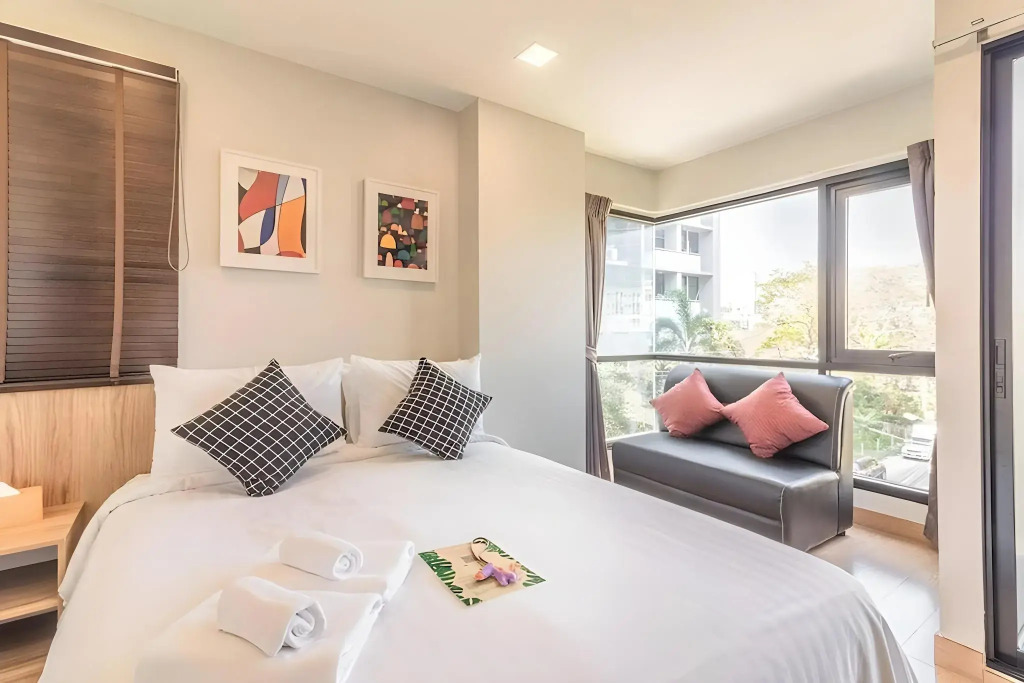 Casaluxe Hotel and Resident