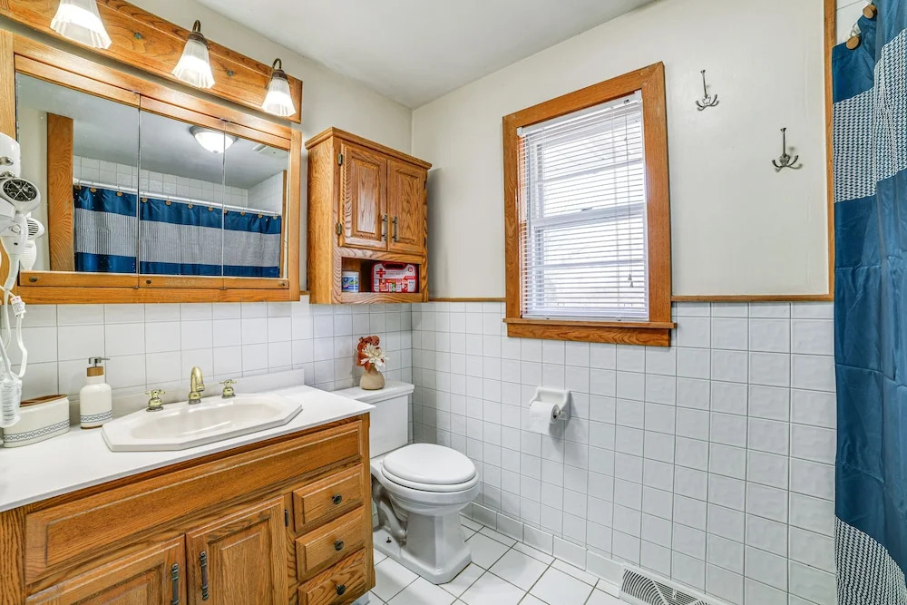 New York Abode: 2 Mi to Binghamton University!