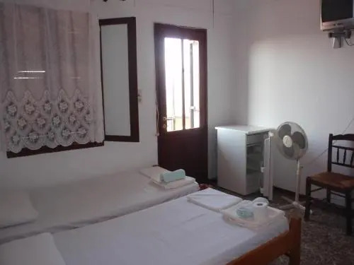 Meraklis Rooms