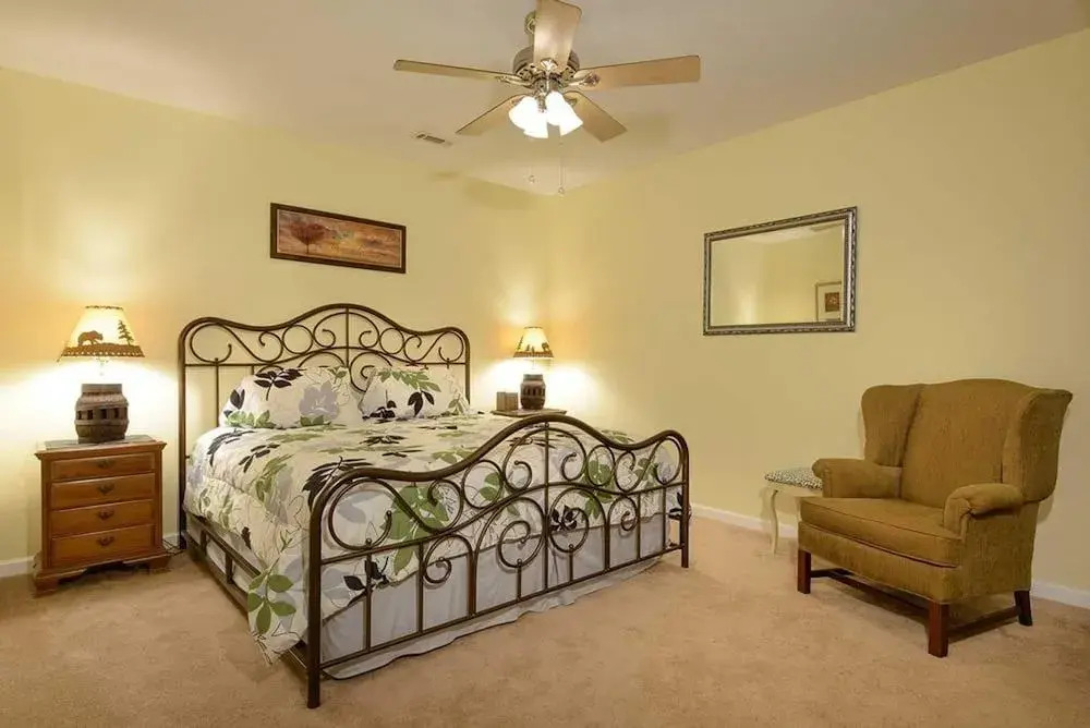 Serenity Lodge and Stable by Escape to Blue Ridge