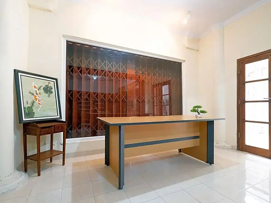 Oyo Life 2807 Nusa Indah Kost Putri