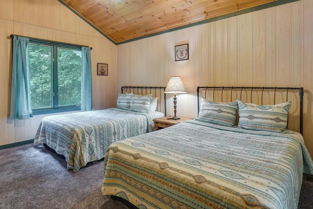 Gatlinburg Cabin Rental: 3 Mi to Downtown