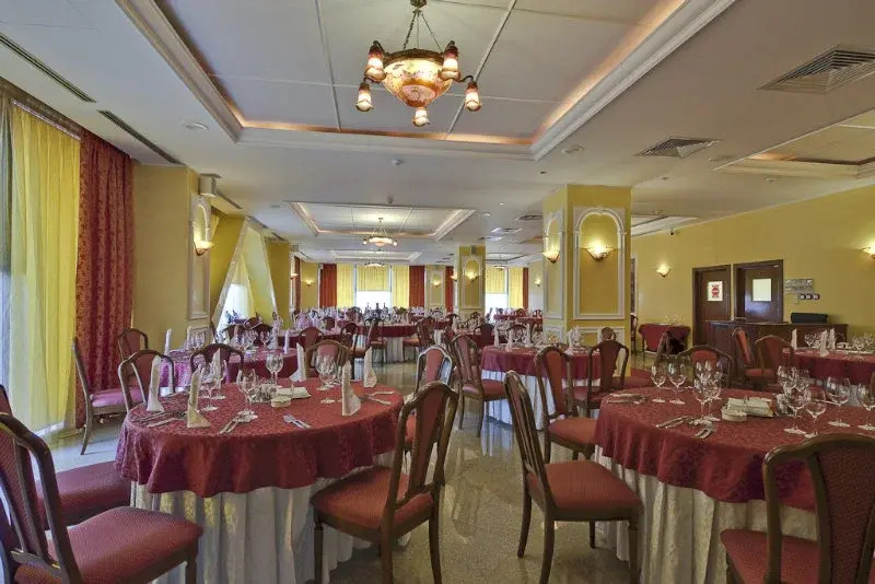 Alexander Hotel