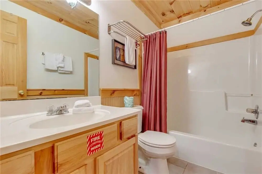 Gentle Bens Den 4 Bedroom Home