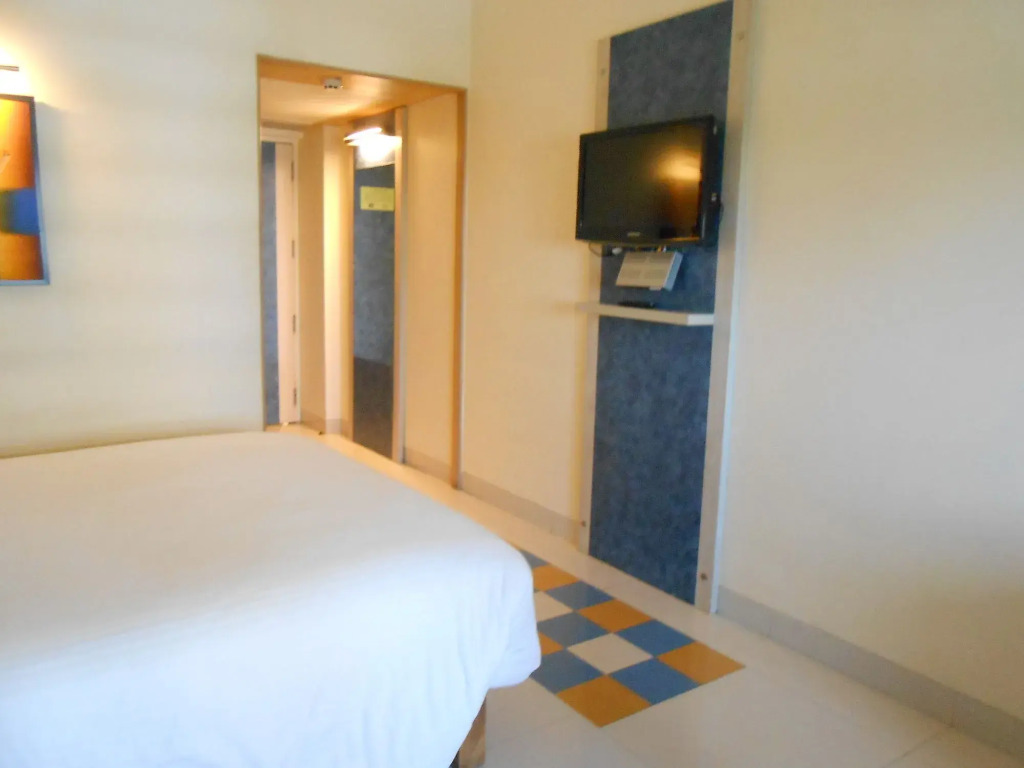 Lemon Tree Hotel, Chinchwad, Pune