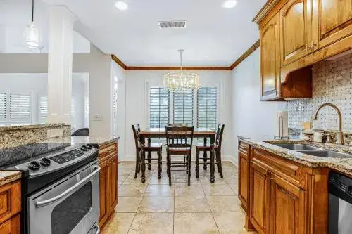 4712 Tennis Club Villa