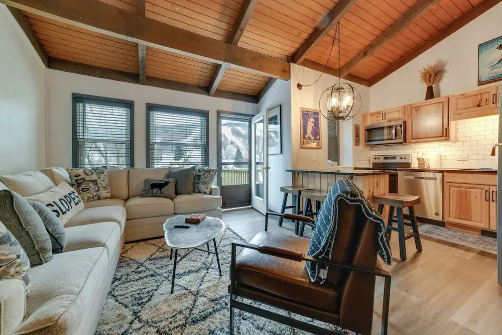 Chic Greek Peak Ski Resort Townhome w/ Balconies!